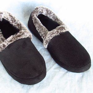 Isotoner Black Microsuede Slippers w/Faux Fur Collar (see note for size info)